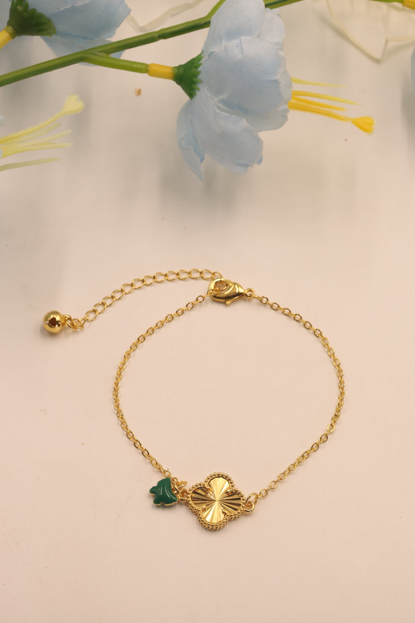Emerald Bloom Clover Bracelet