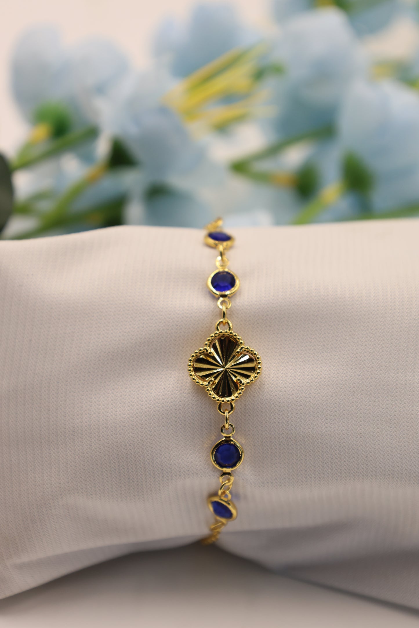 Clover Motif Bracelet