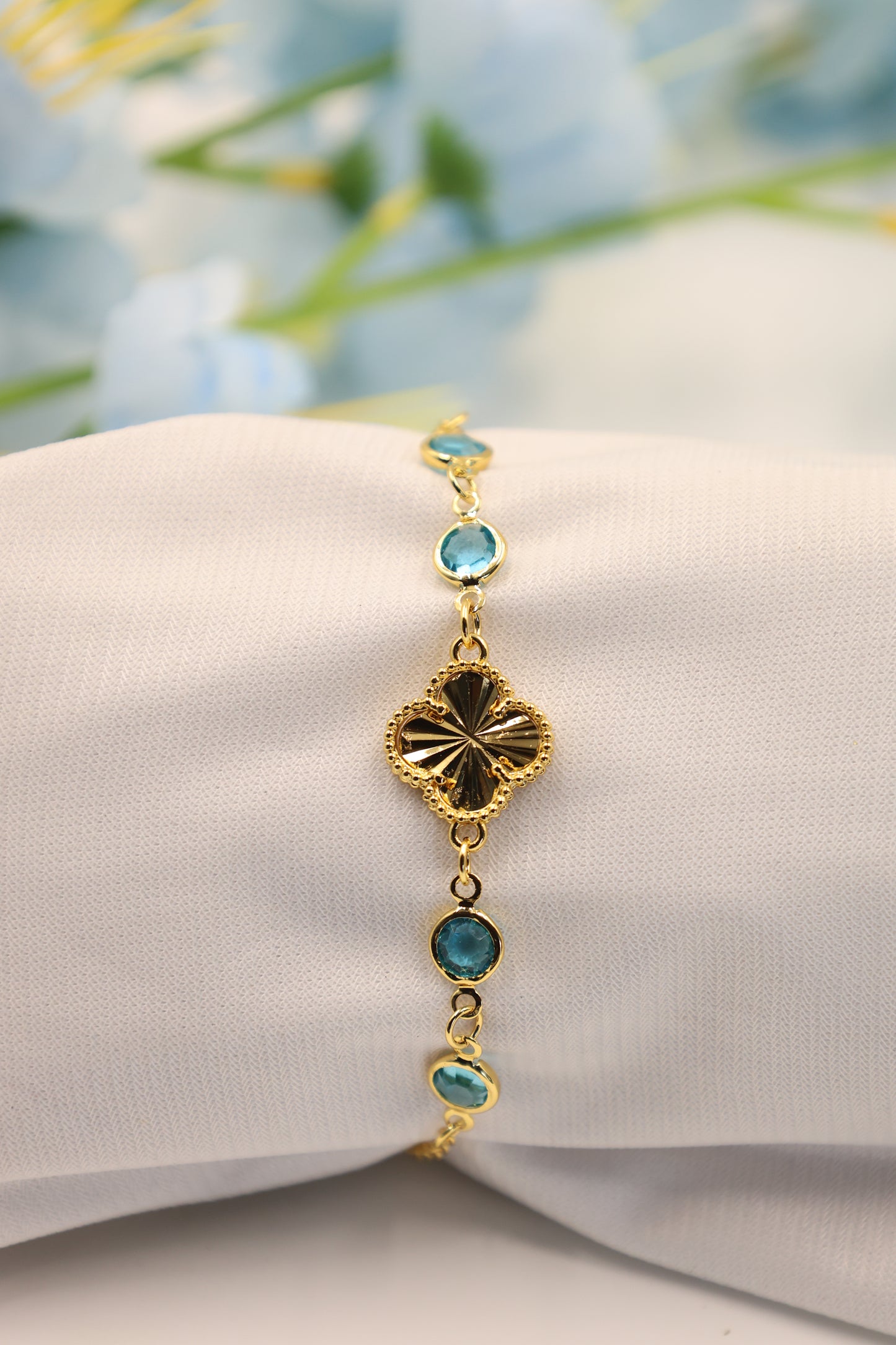Clover Motif Bracelet