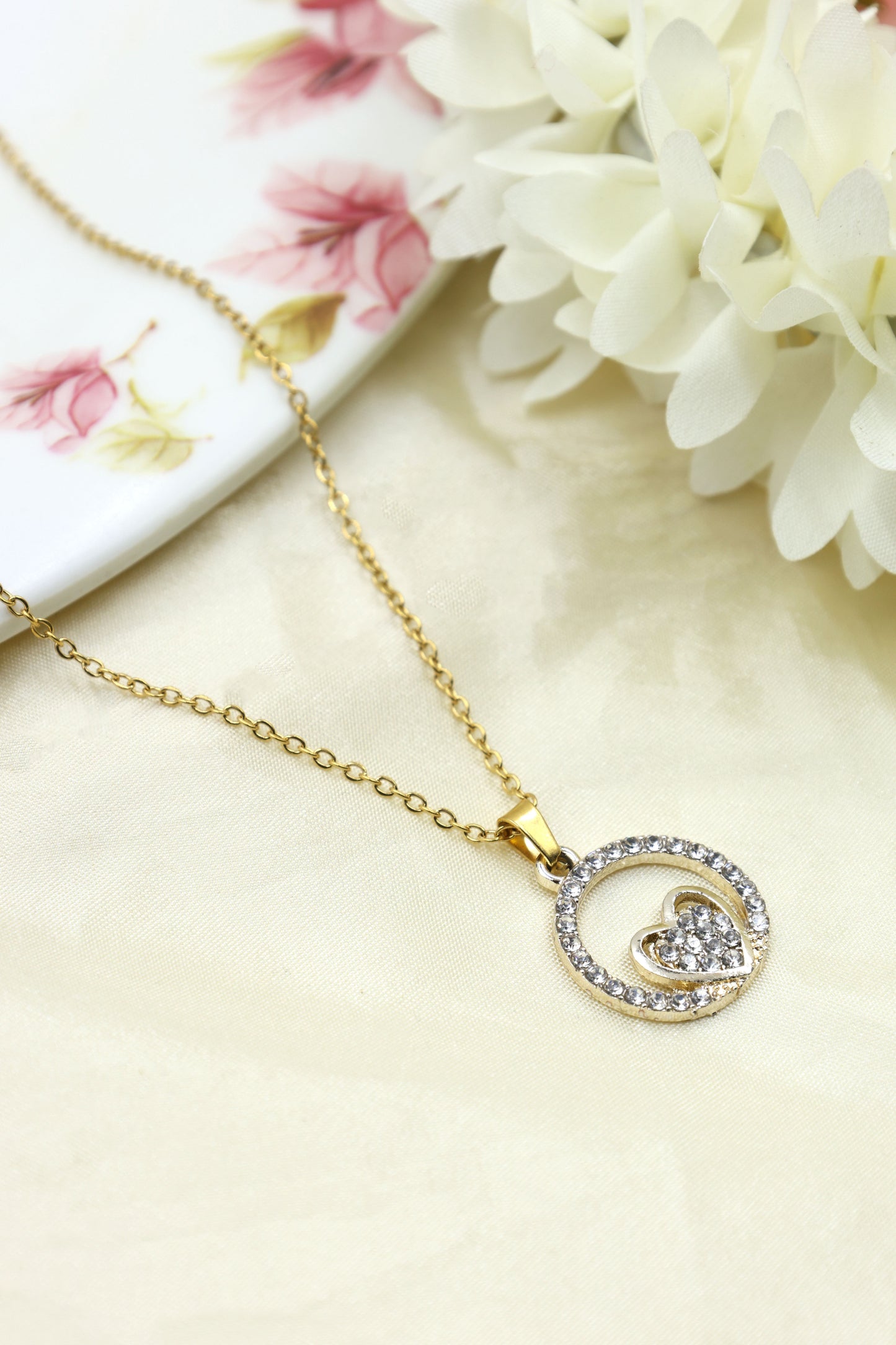 Elegant Gold-Plated Heart Pendant Necklace