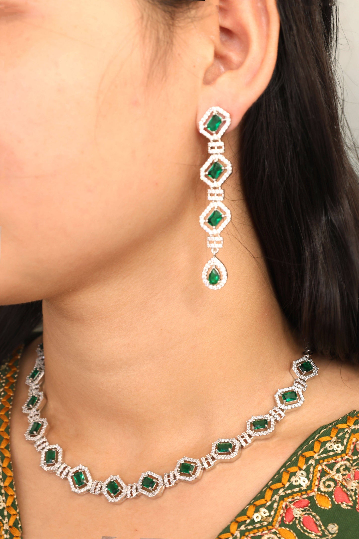 MywishTree Green American Diamond Necklace Set - Mywishtree