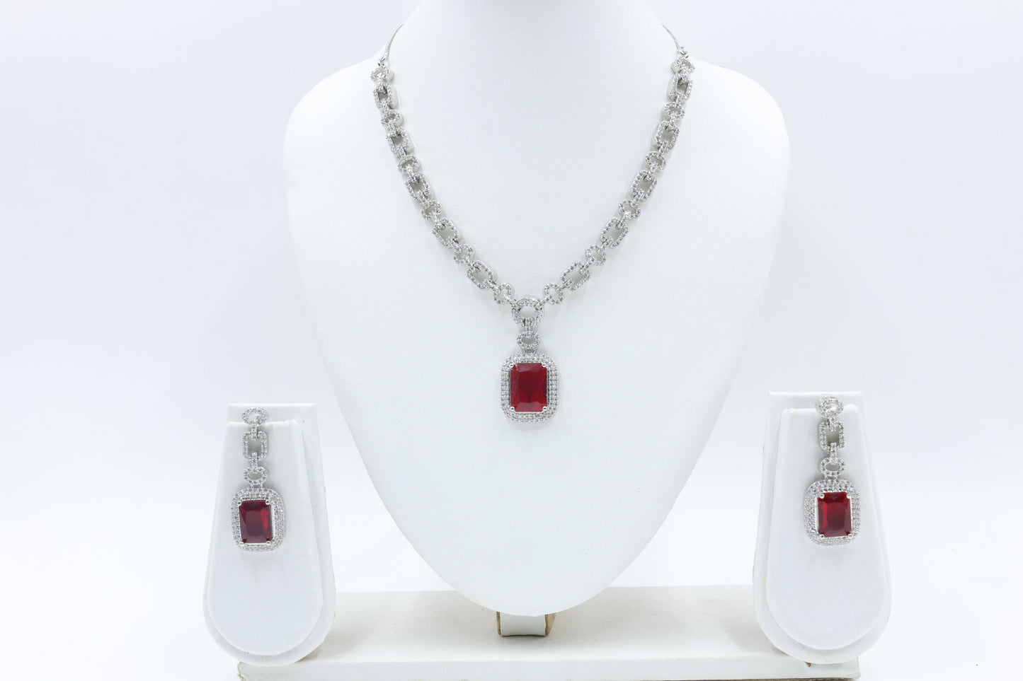 MywishTree Majestic Ruby Chain-Link American Diamond Necklace Set - Mywishtree
