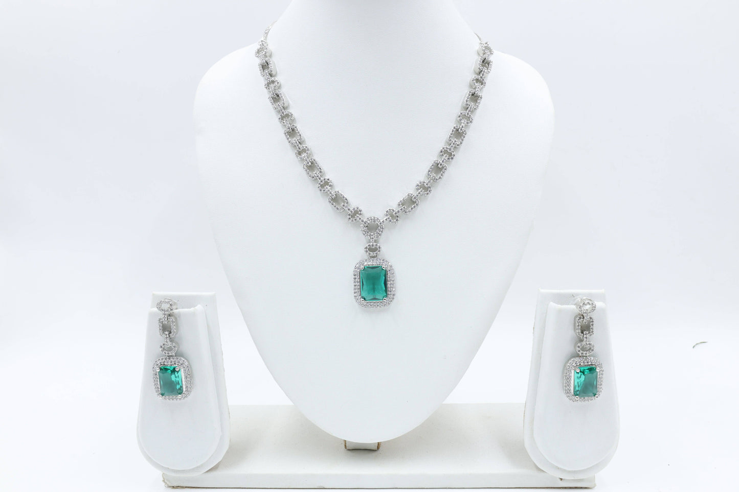 MywishTree Majestic Ruby Chain-Link American Diamond Necklace Set - Mywishtree