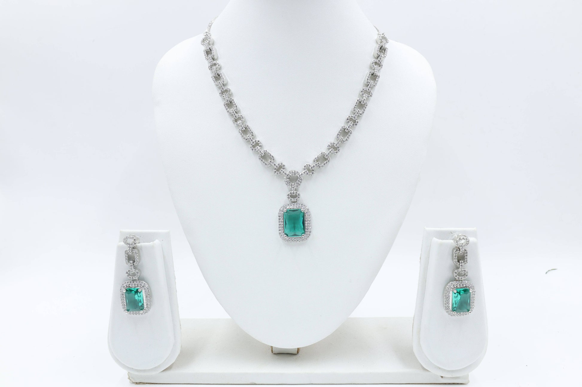 MywishTree Majestic Ruby Chain-Link American Diamond Necklace Set - Mywishtree