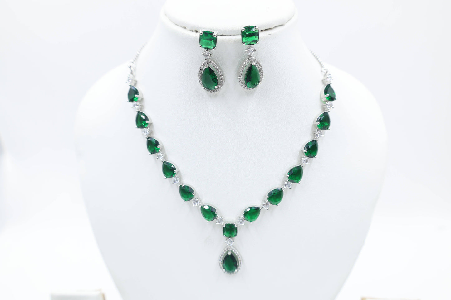 MywishTree Ruby Radiance American Diamond Necklace Set - Mywishtree