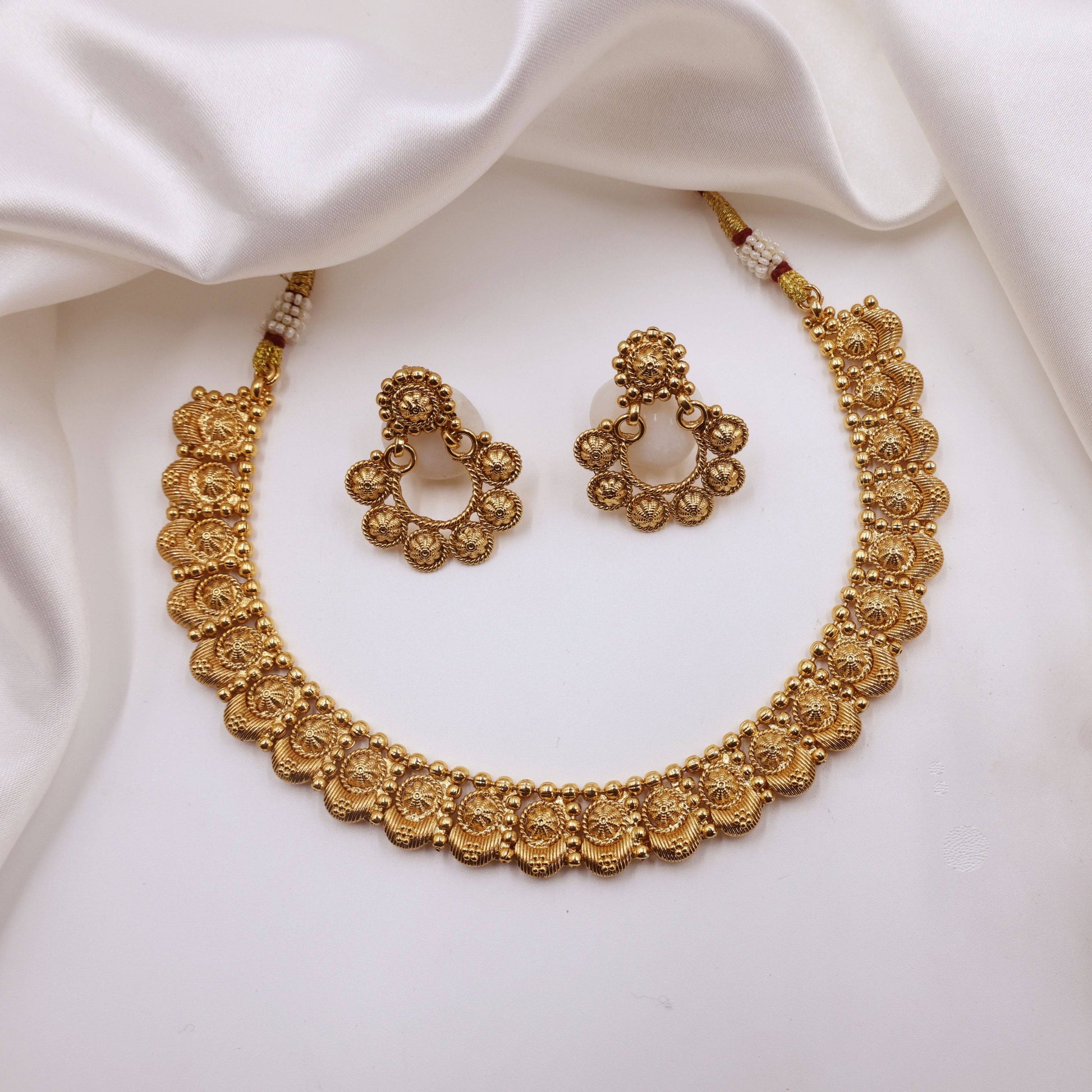 MyWishTree Antique Plain Gold Necklace With Gold Plating - Mywishtree