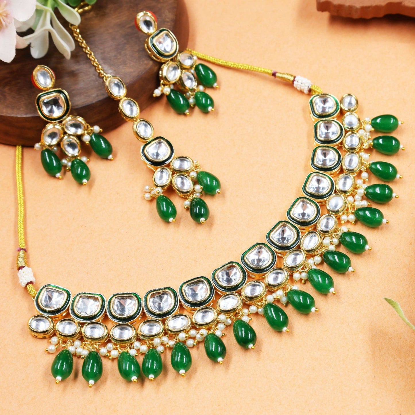 Emerald Elegance Kundan Set - Mywishtree