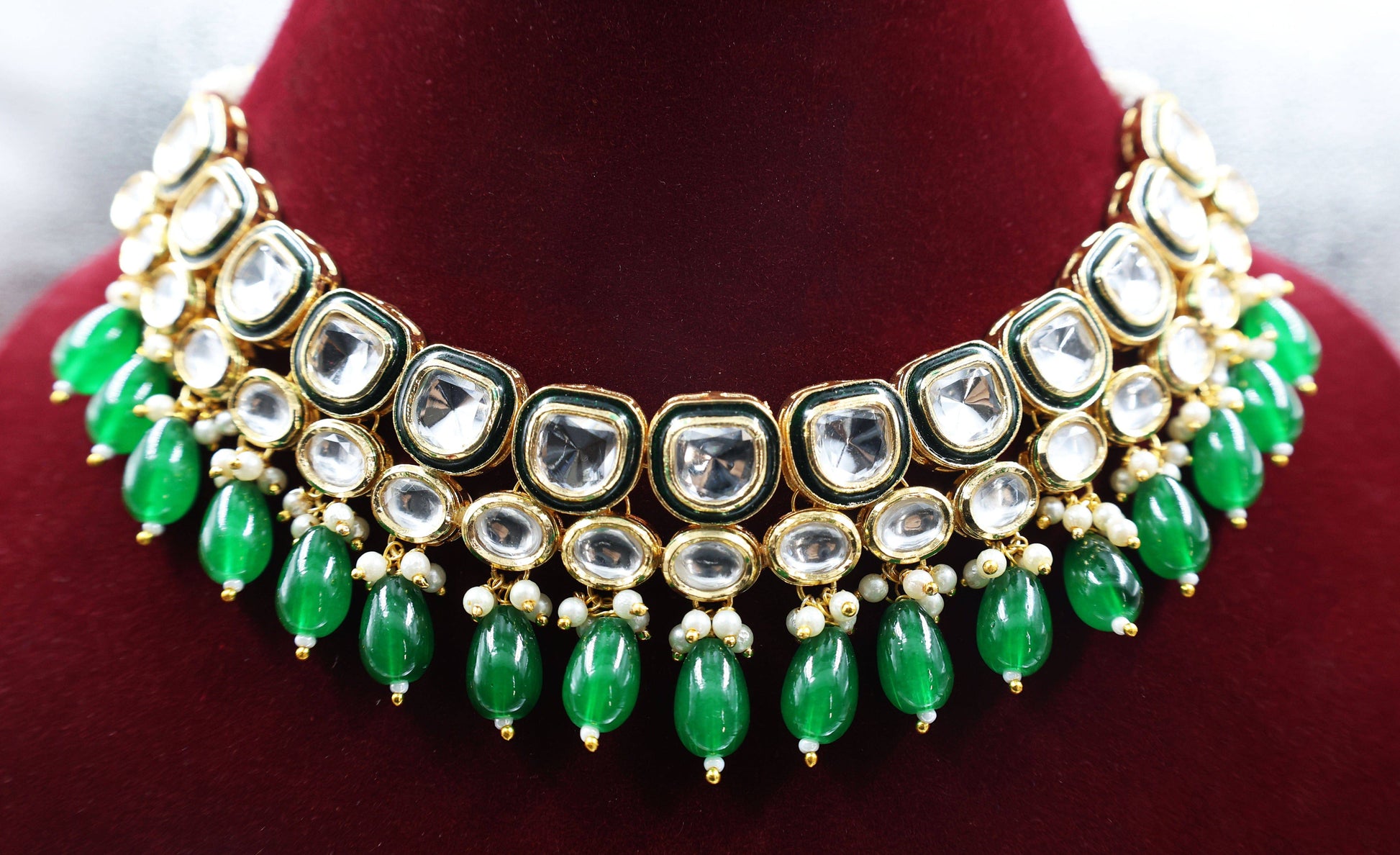 Emerald Elegance Kundan Set - Mywishtree