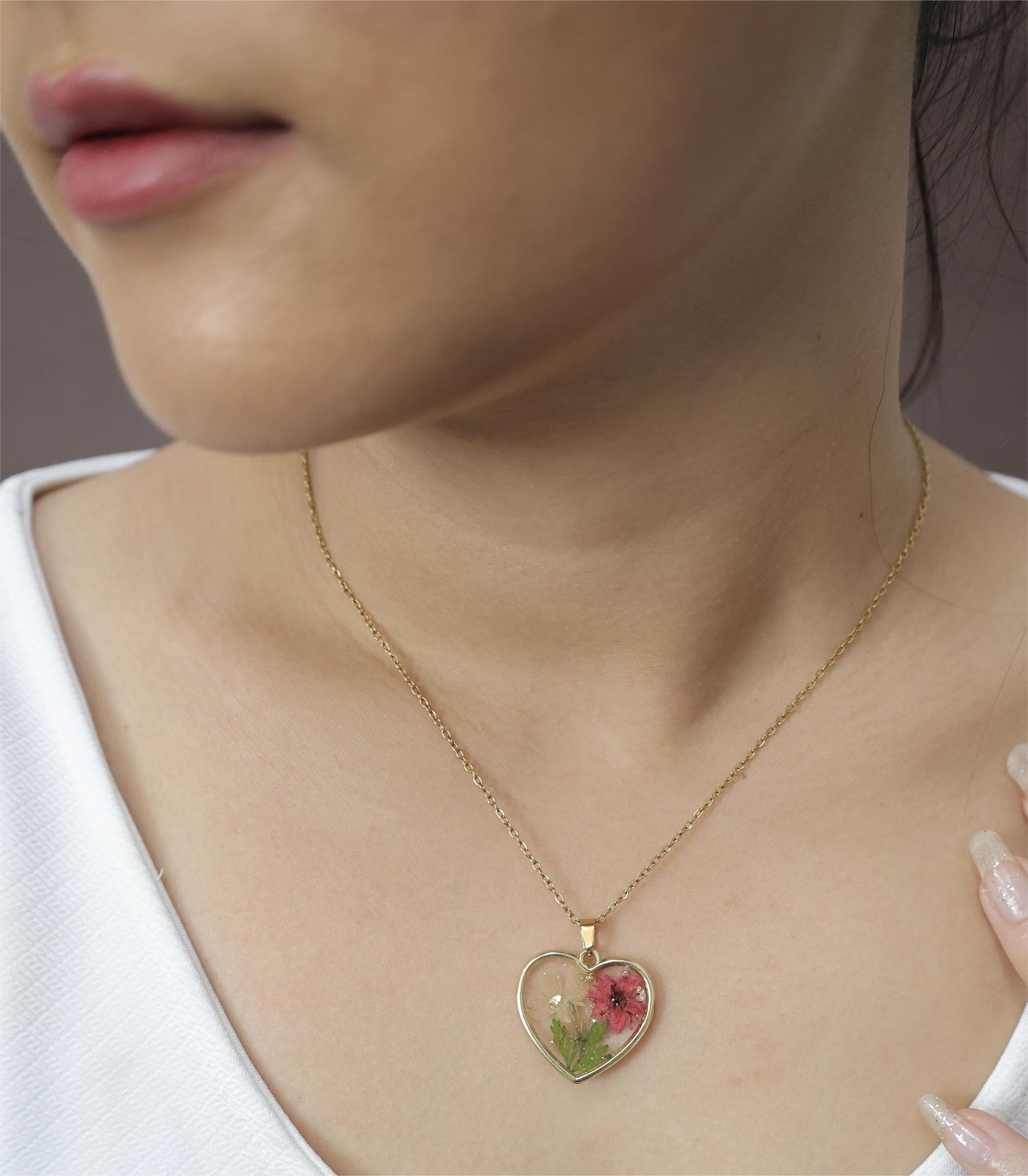Heart-Shaped Real Flower Resin Pendant Necklace