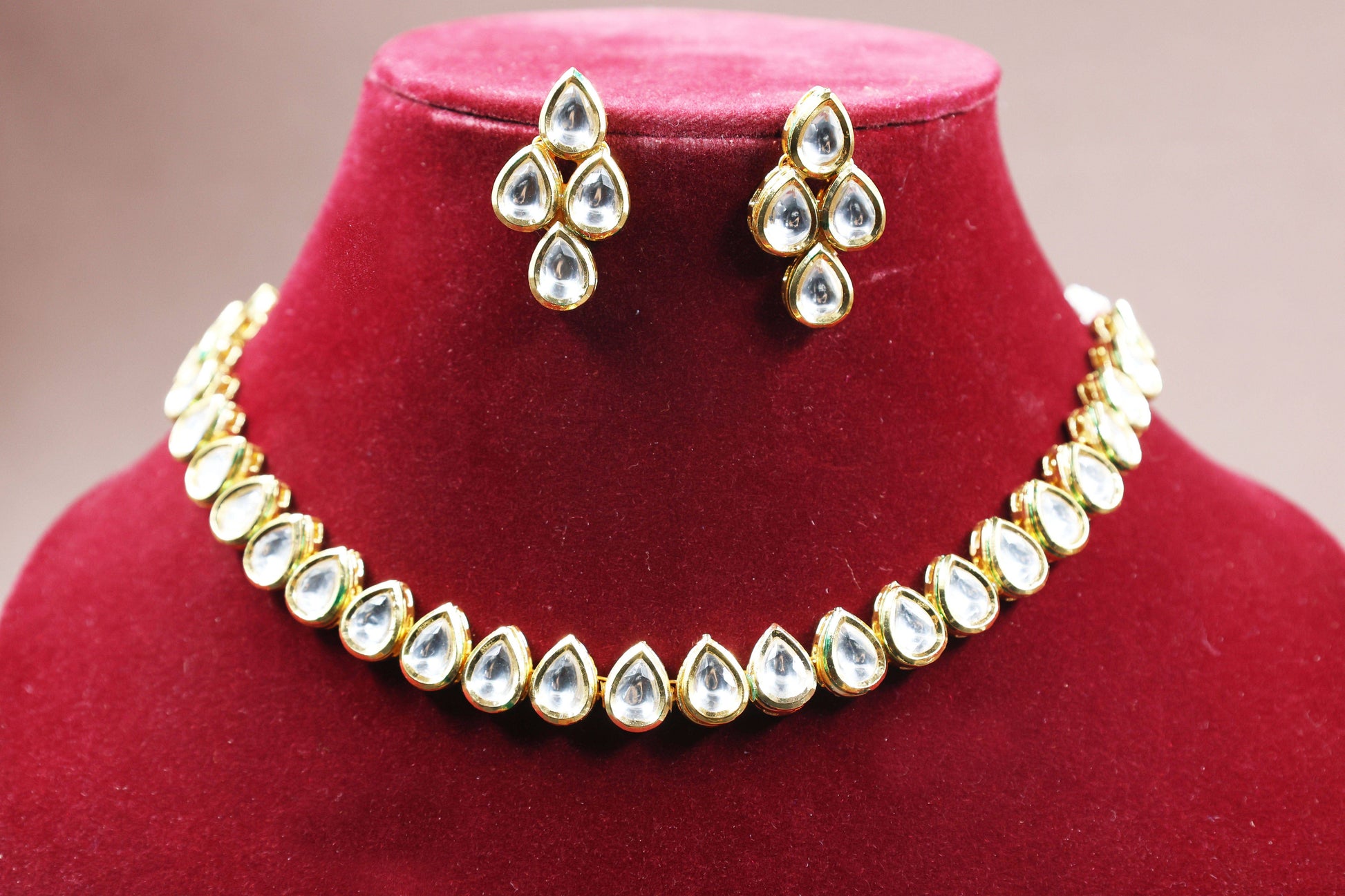 kundan set design
gold and kundan jewellery
kundan bracelets
kundan earrings design
kundan jewellery real
kundan real jewellery
pearl Dropings
