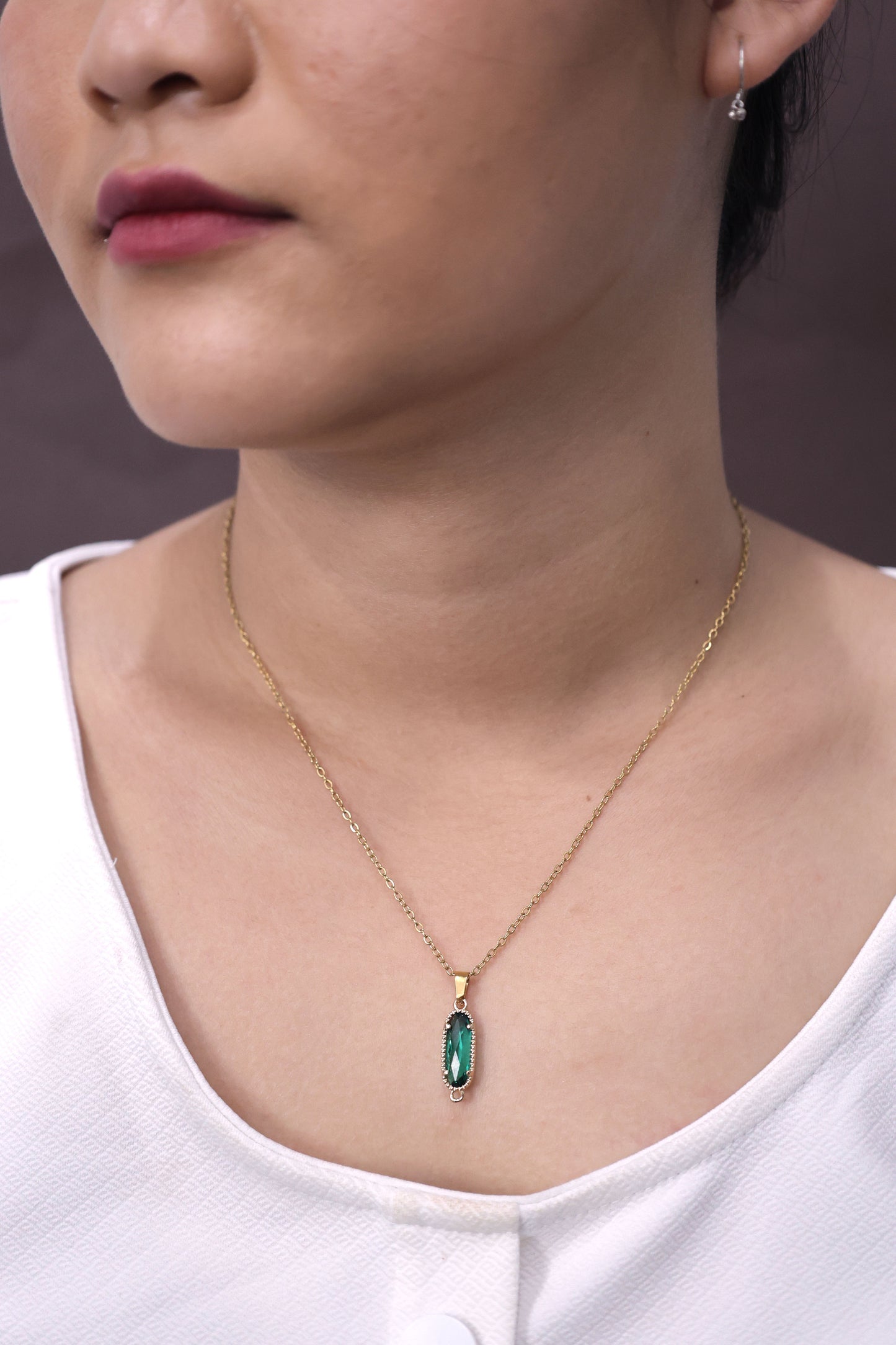 Emerald Radiance Pendant Necklace