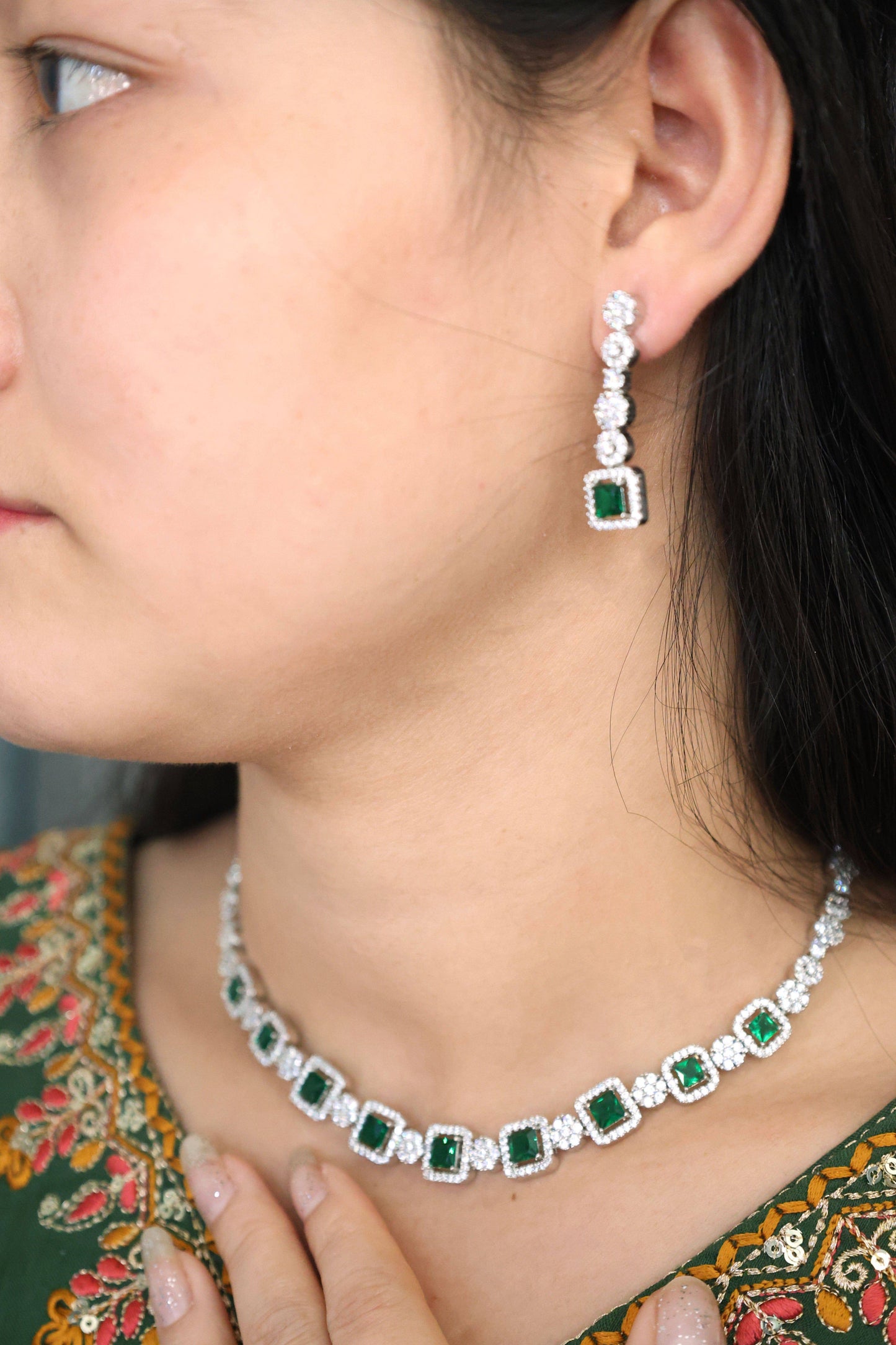 MyWishTree Rectangle and Flower American Diamond Necklace Set - Mywishtree