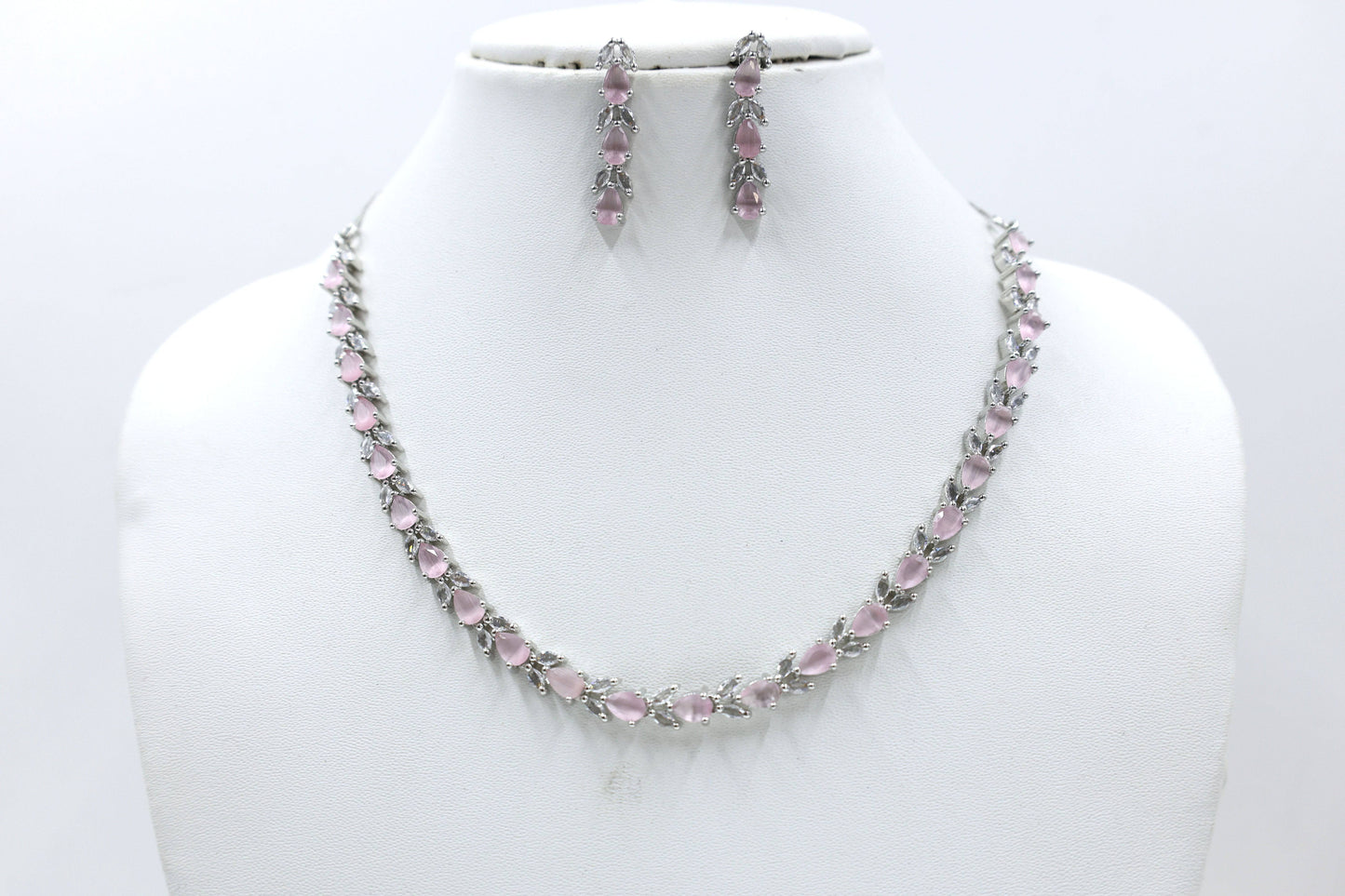 MywishTree Elegant Emerald American Diamond Necklace Set - Mywishtree