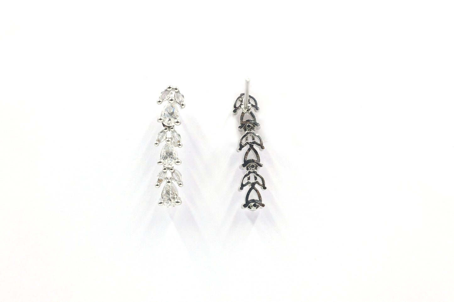 MywishTree Elegant Emerald American Diamond Necklace Set - Mywishtree