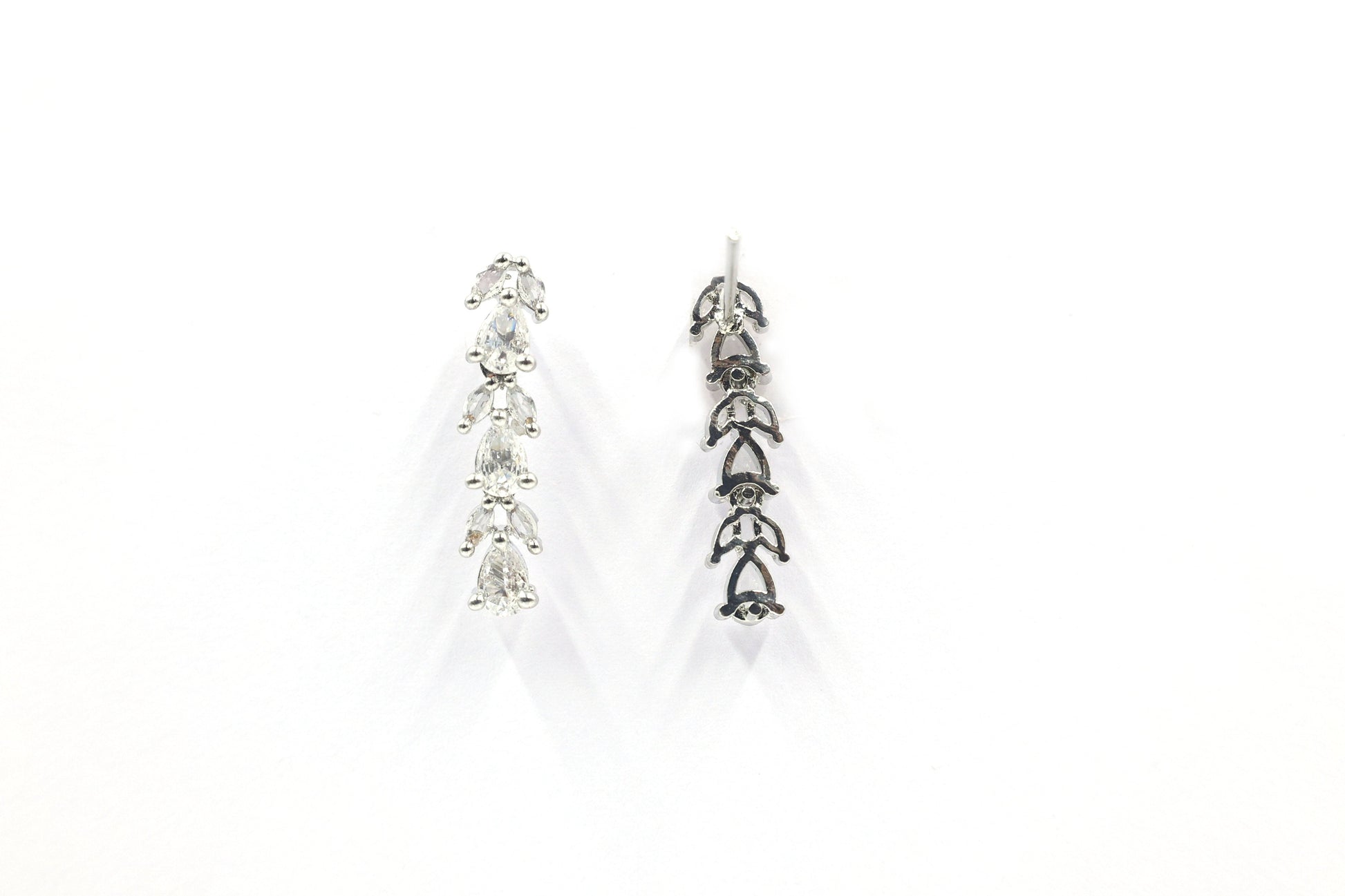 MywishTree Elegant Emerald American Diamond Necklace Set - Mywishtree