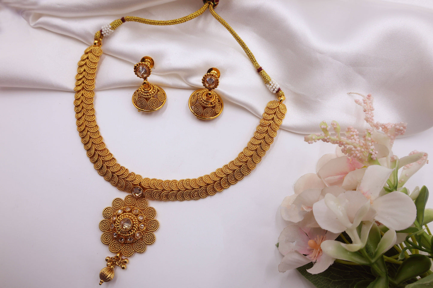 MyWishTree Antique Delicate Necklace set With Gold Plating - Mywishtree